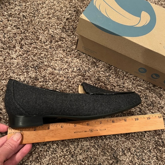 Clarks Unstructured Wool & Polyester Slip On Shoes, womens 9, new with tags/box - Picture 7 of 9